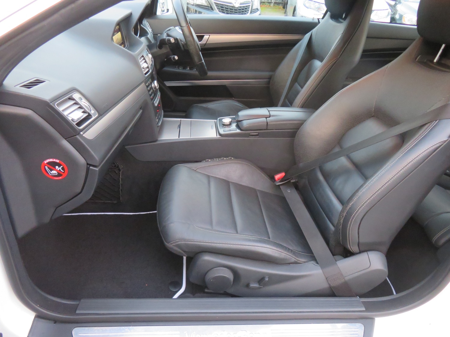 Used Mercedes-Benz E Class 2014 for sale - 76497598: Photo 12