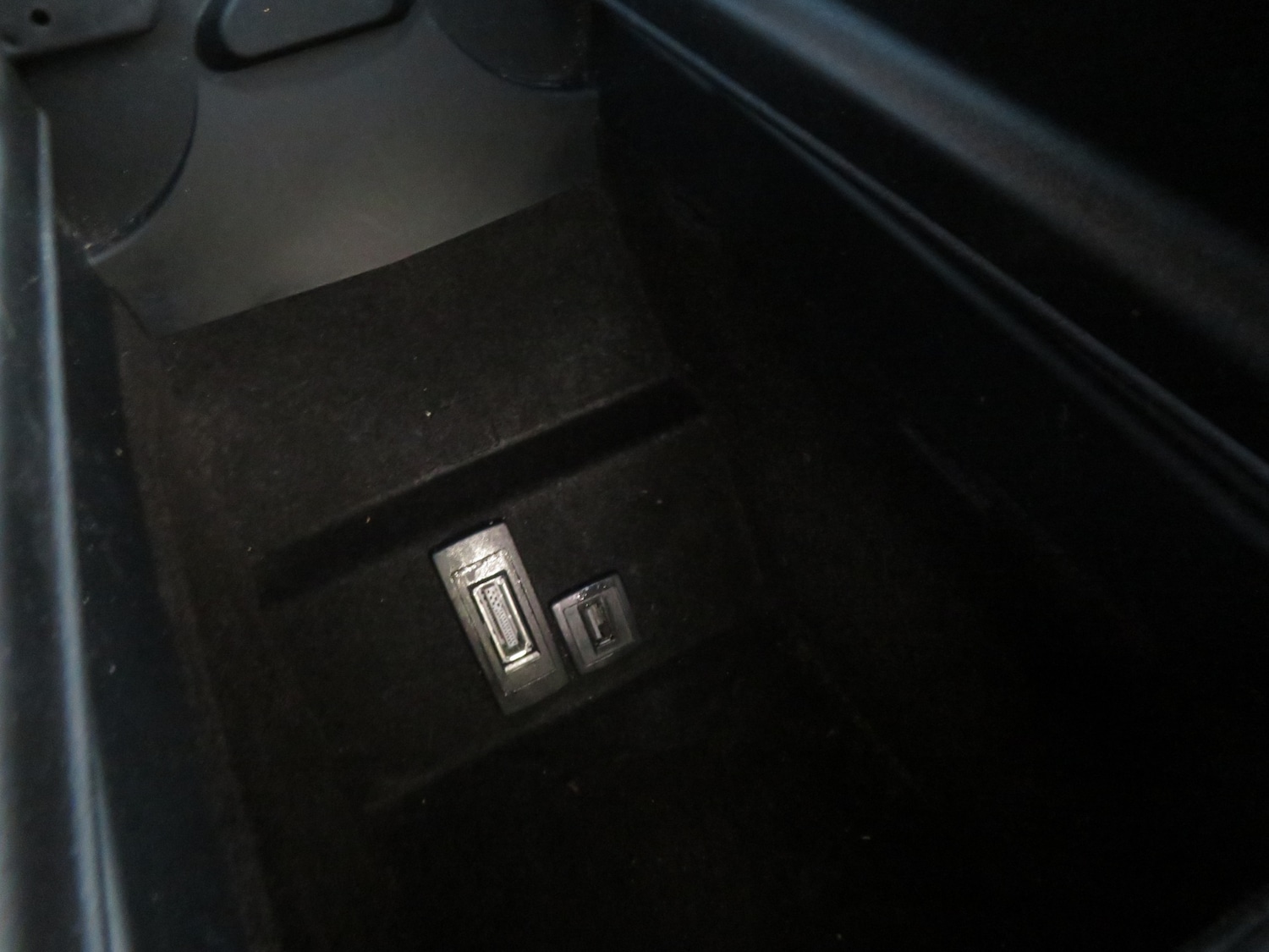 Used Mercedes-Benz E Class 2014 for sale - 76497598: Photo 20