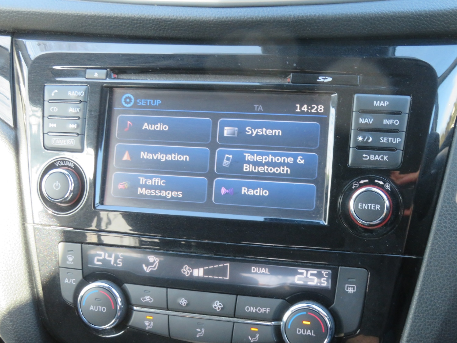 Used Nissan Qashqai 2017 for sale - 77891713: Photo 20