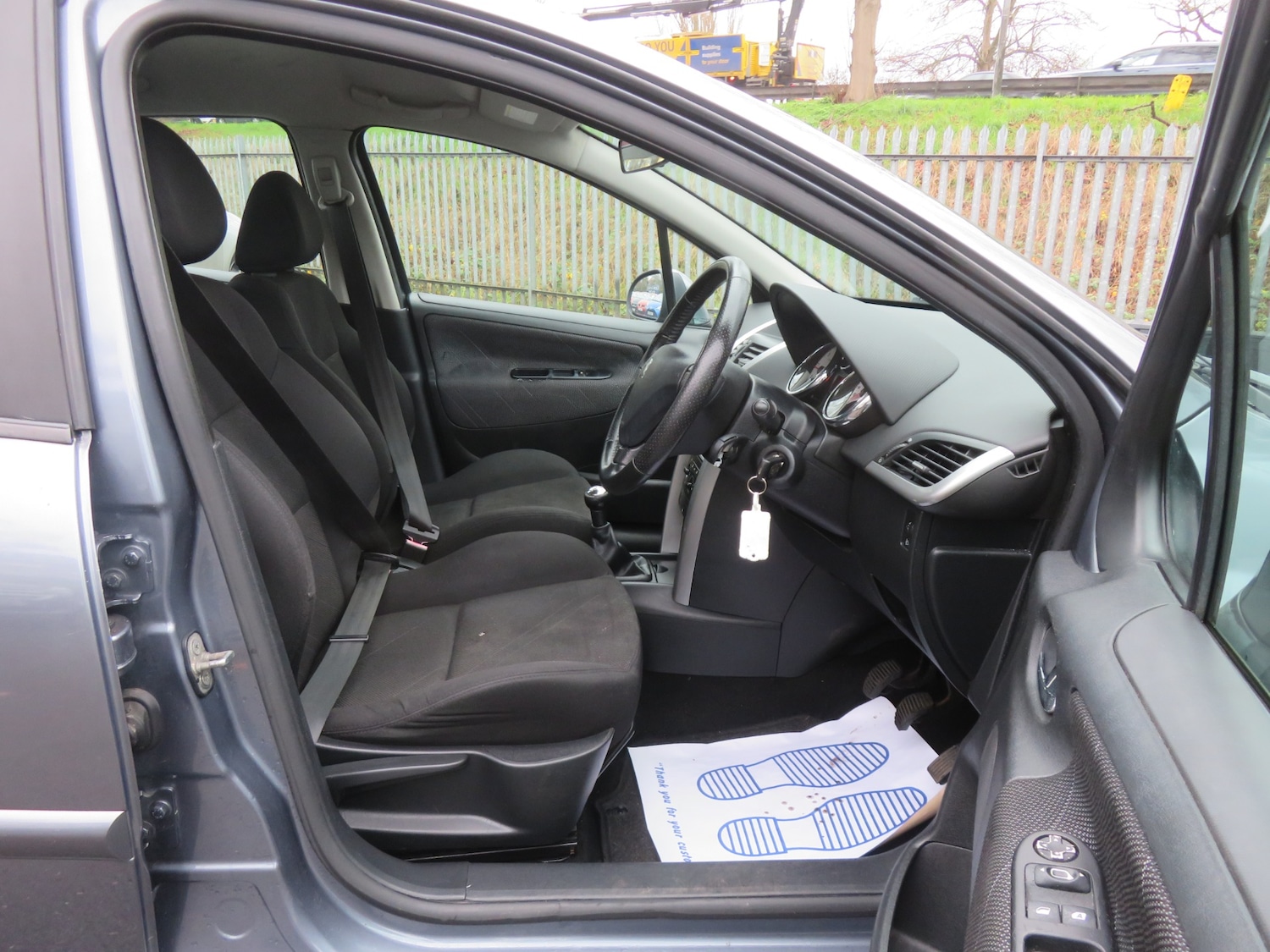 Used Peugeot 207 2009 for sale - 76958729: Photo 11