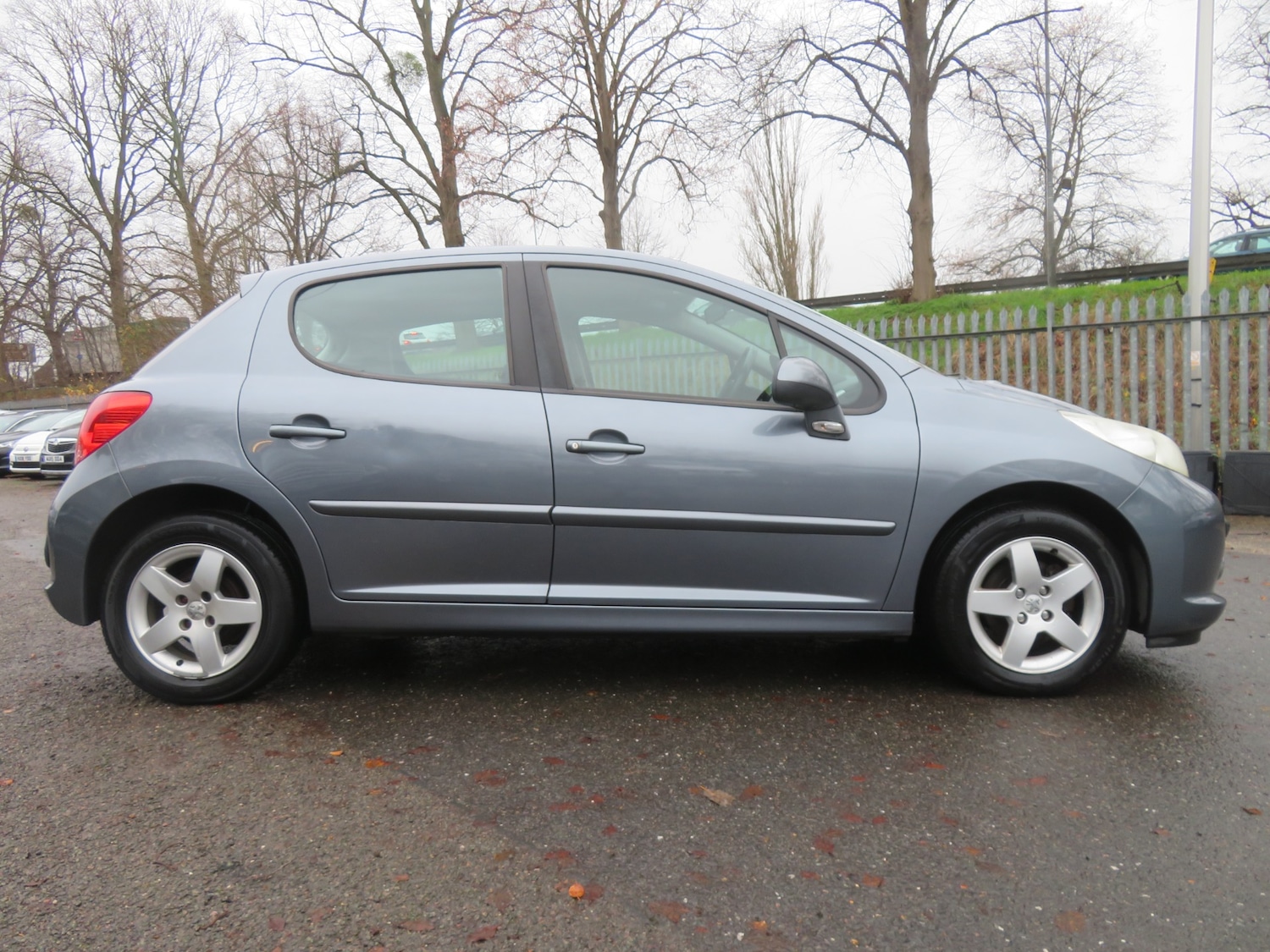 Used Peugeot 207 2009 for sale - 76958729: Photo 3