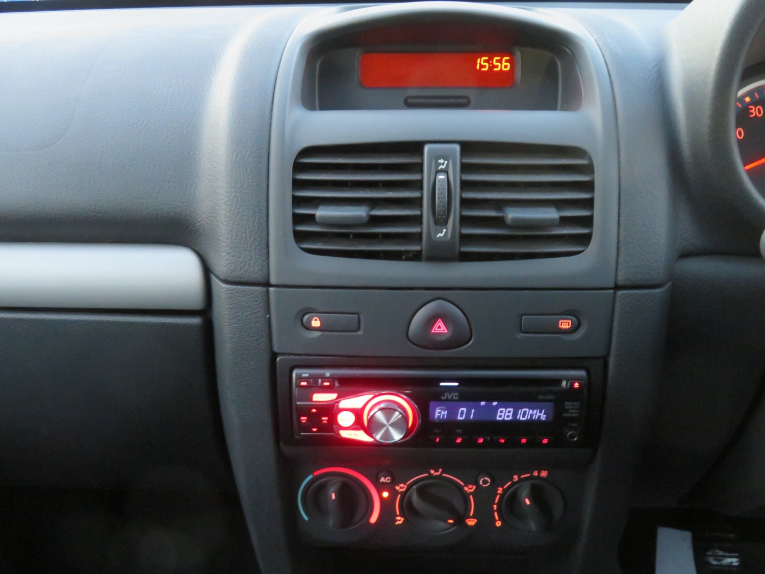 Used Renault Clio 2007 for sale - 76697038: Photo 16