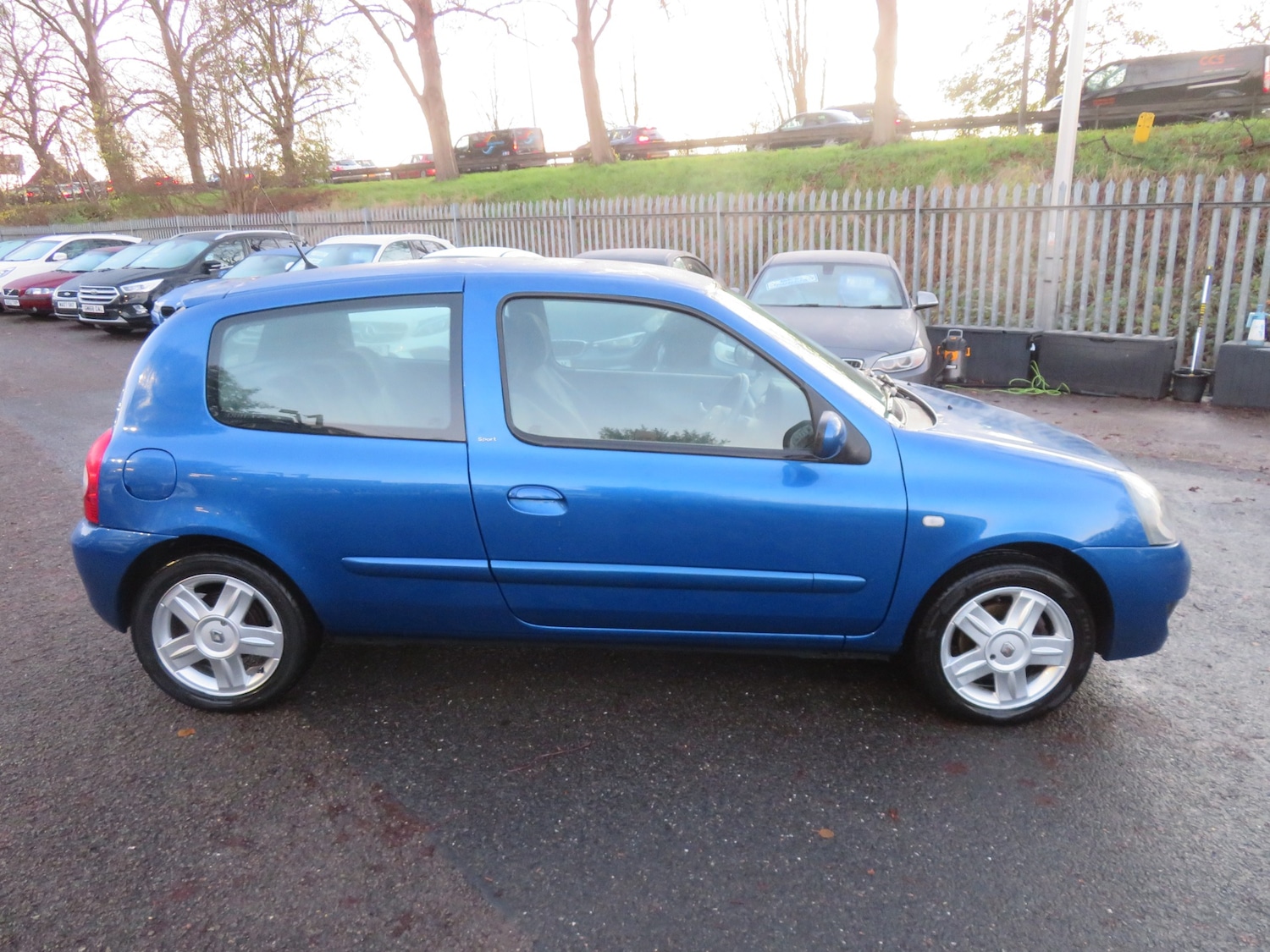 Used Renault Clio 2007 for sale - 76697038: Photo 3