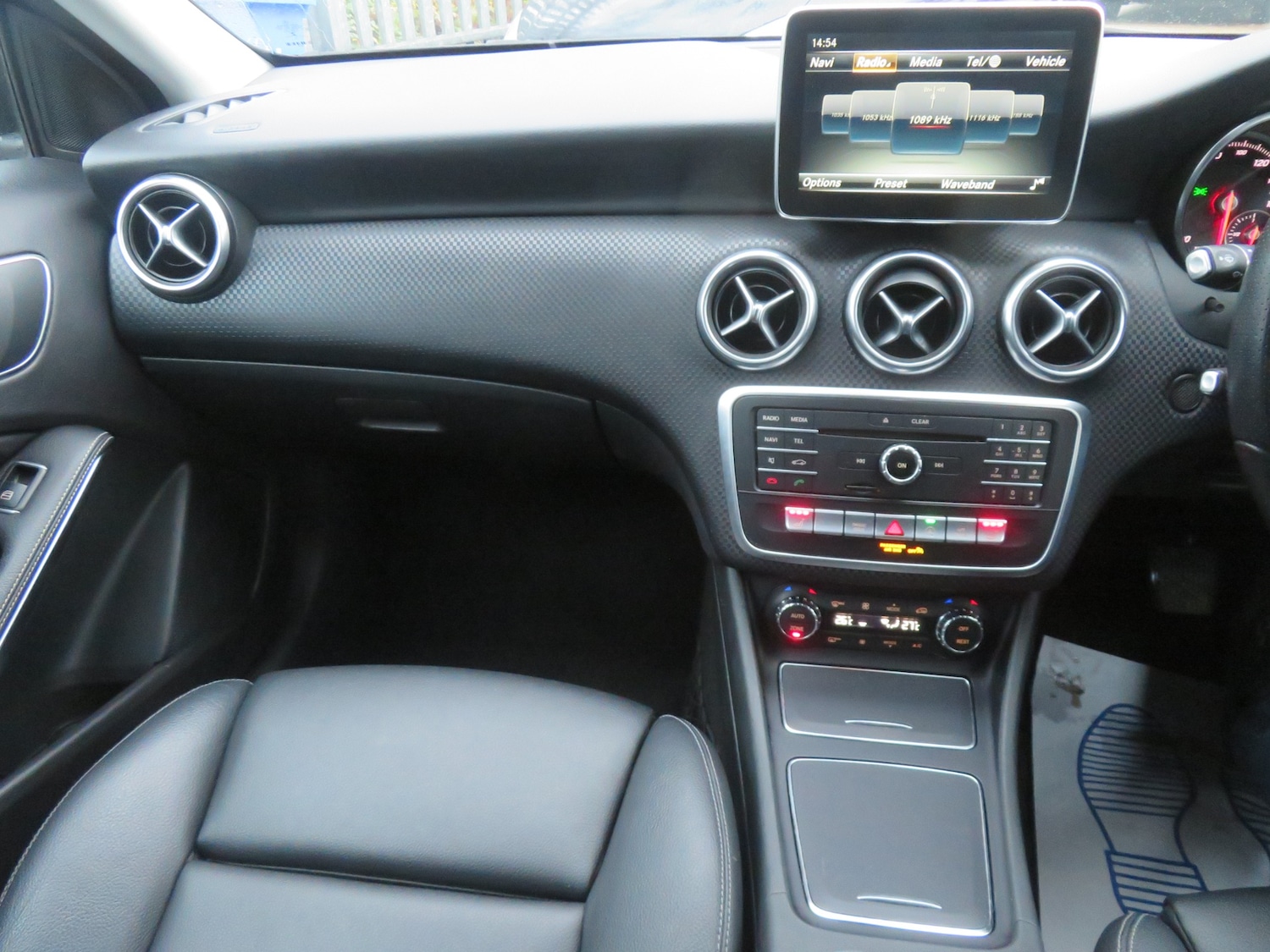 Used Mercedes-Benz A-Class 2016 for sale - 76830779: Photo 15