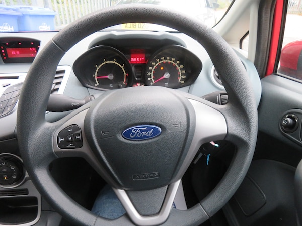 Used Ford Fiesta 2010 for sale - 76237480: Photo 17