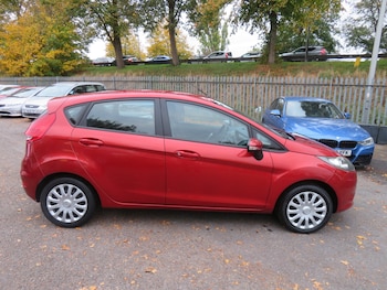 Used Ford Fiesta 2010 for sale - 76237480: Photo 3