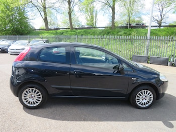 Used Fiat Grande Punto 2010 for sale - 78304935: Photo