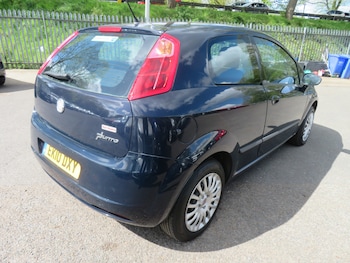 Used Fiat Grande Punto 2010 for sale - 78304935: Photo