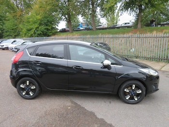 Used Ford Fiesta 2015 for sale - 76081599: Photo