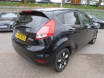Used Ford Fiesta 2015 for sale - 76081599: Photo