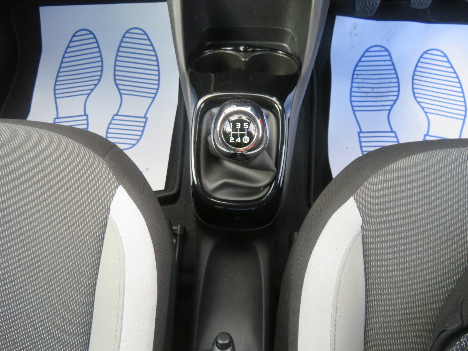 Used Toyota AYGO 2018 for sale - 77833826: Photo 16