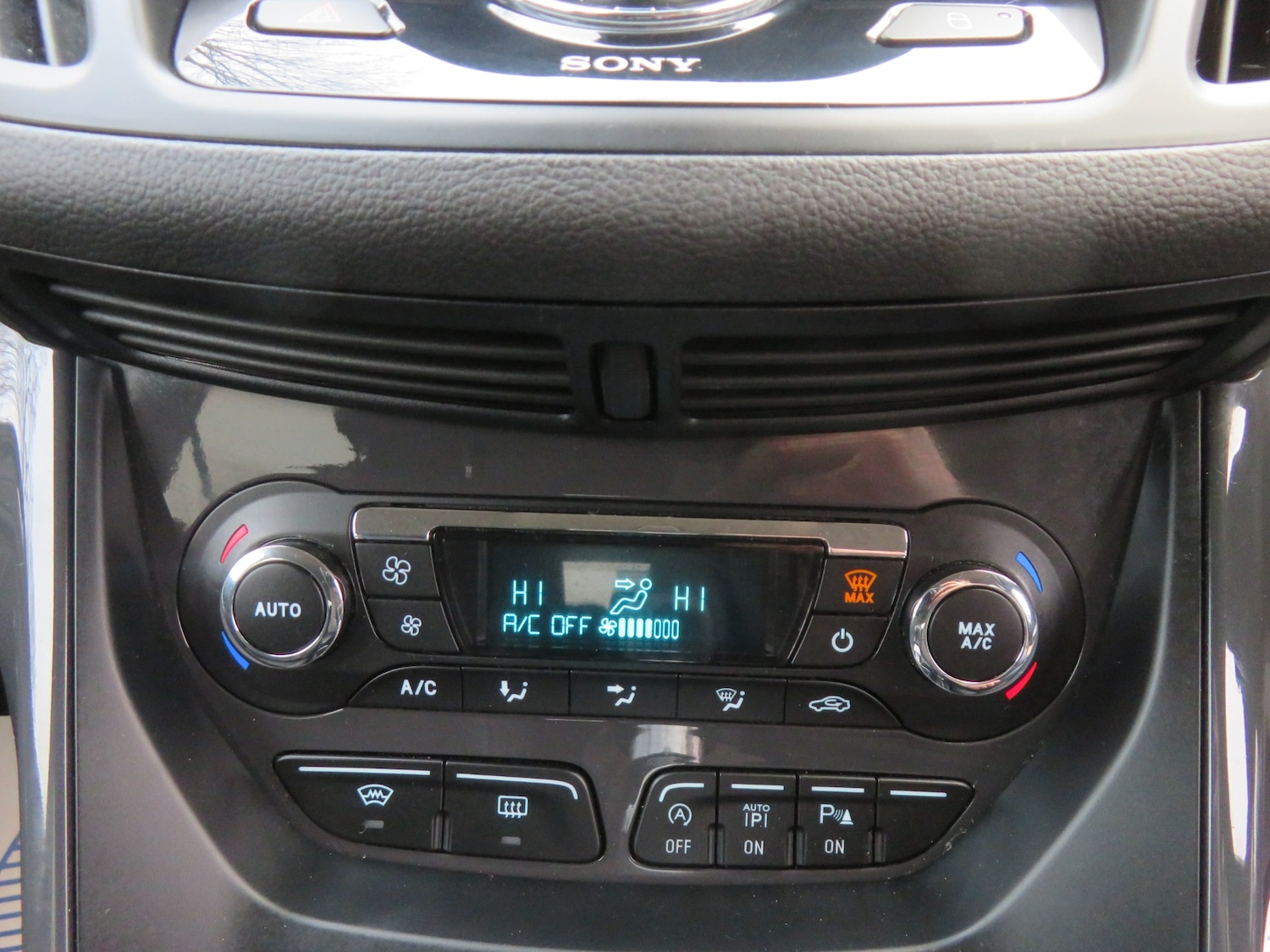 Used Ford Kuga 2016 for sale - 77812780: Photo 21