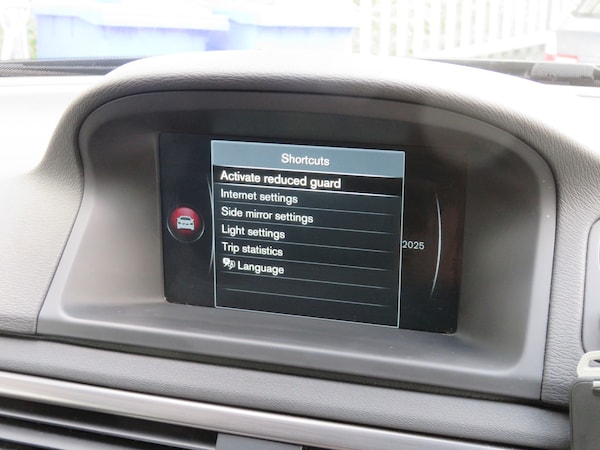 Used Volvo XC70 2015 for sale - 75668411: Photo 19