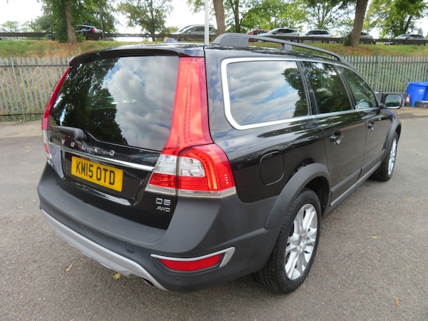Used Volvo XC70 2015 for sale - 75668411: Photo 4