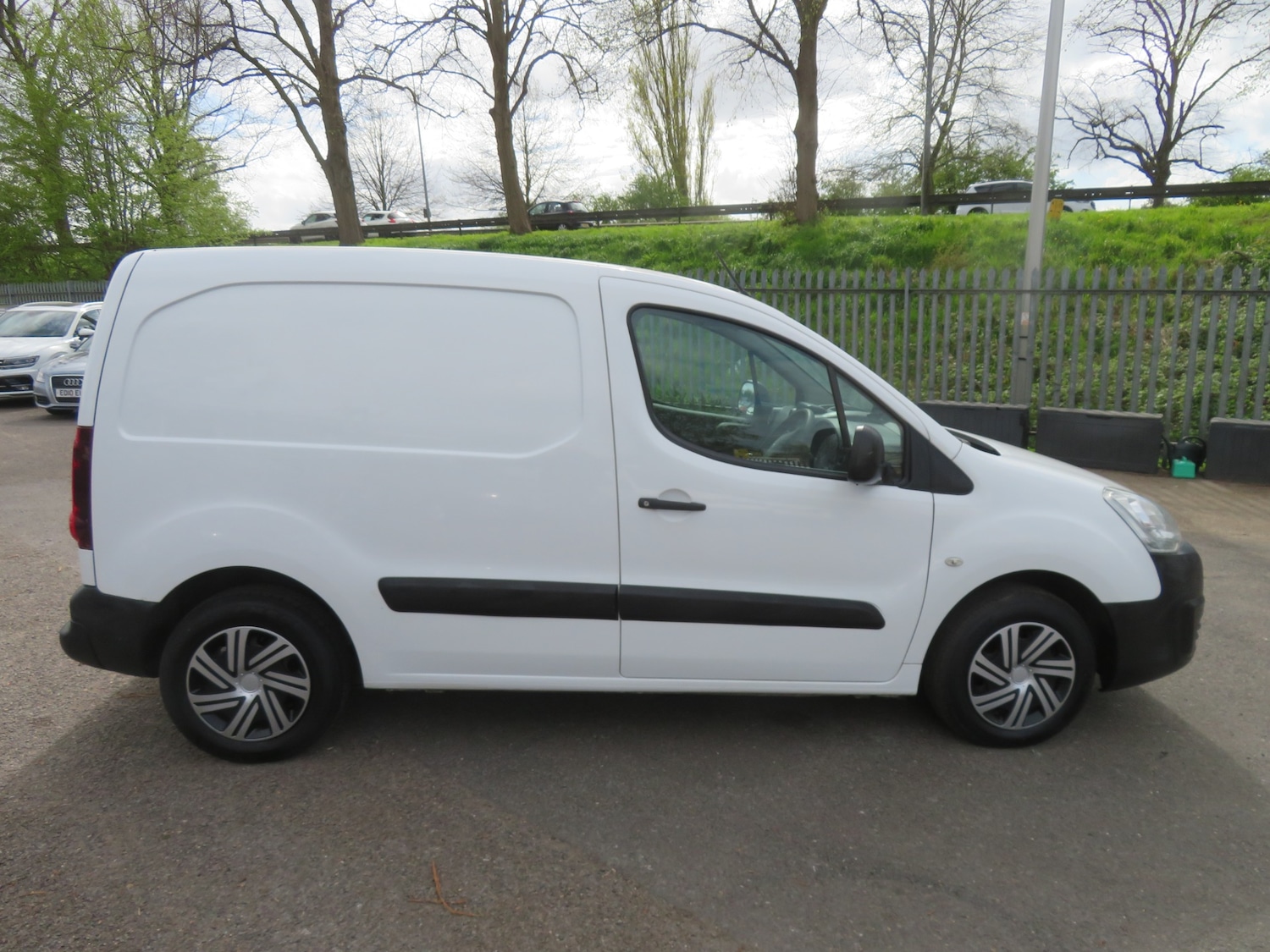 Used Peugeot Partner 2017 for sale - 78213452: Photo 3