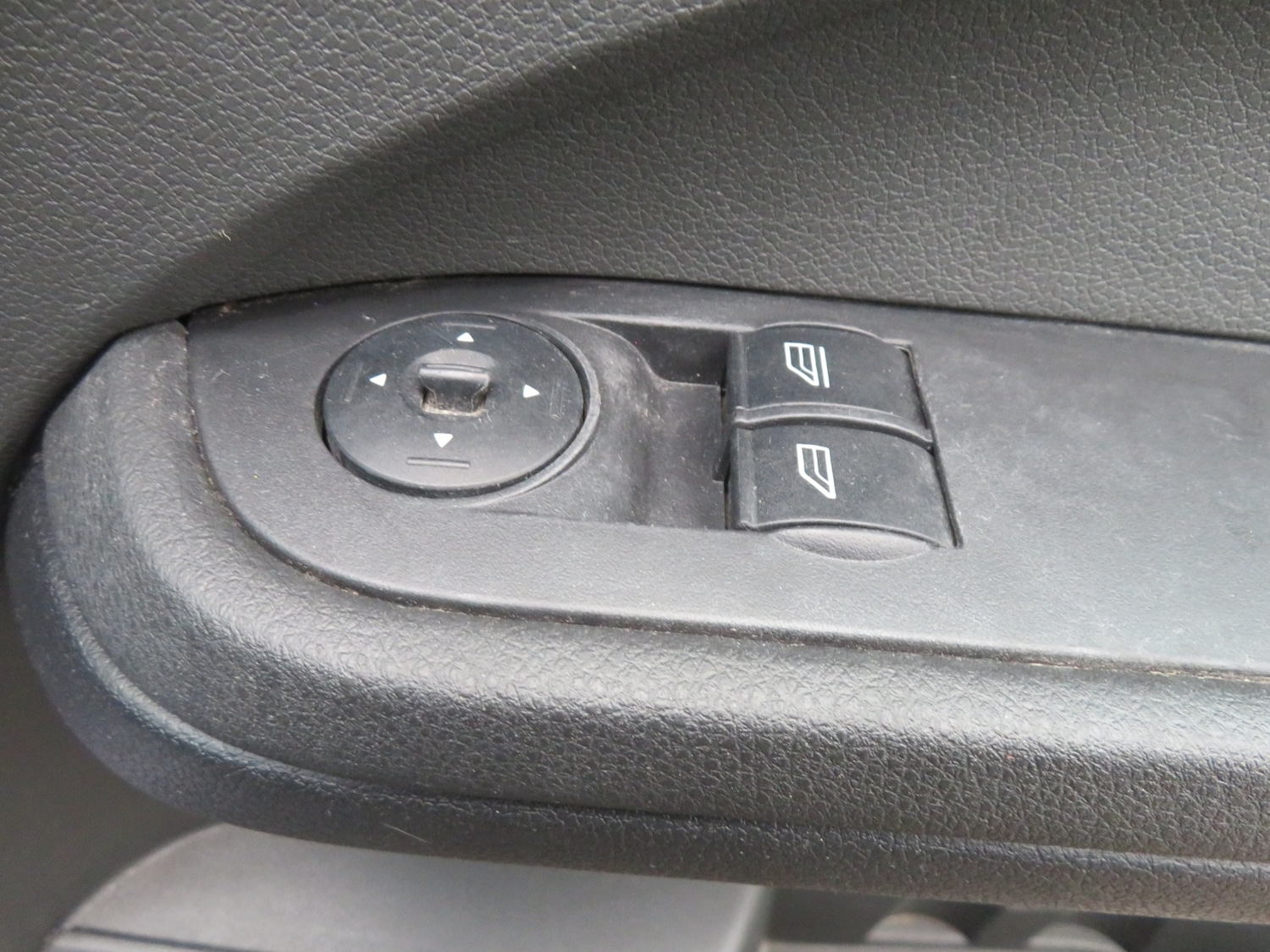 Used Ford Focus C-Max 2007 for sale - 76879379: Photo 12