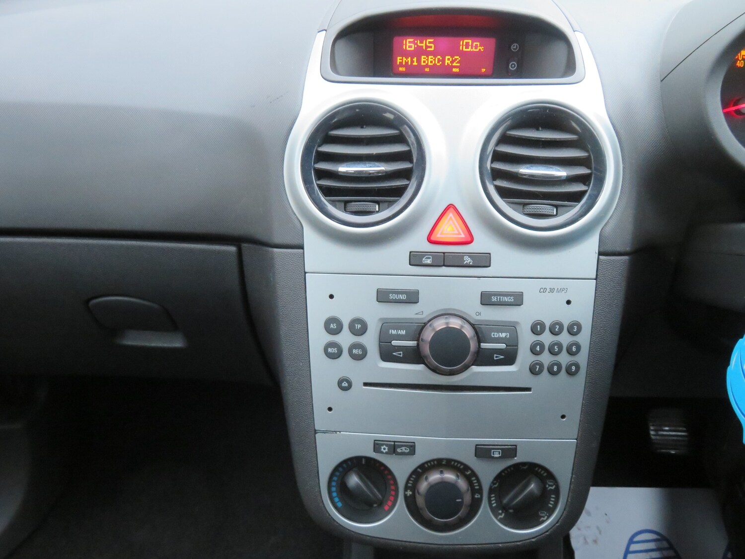 Used Vauxhall Corsa 2010 for sale - 77704275: Photo 16