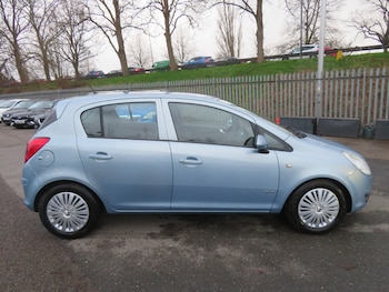 Used Vauxhall Corsa 2010 for sale - 77704275: Photo