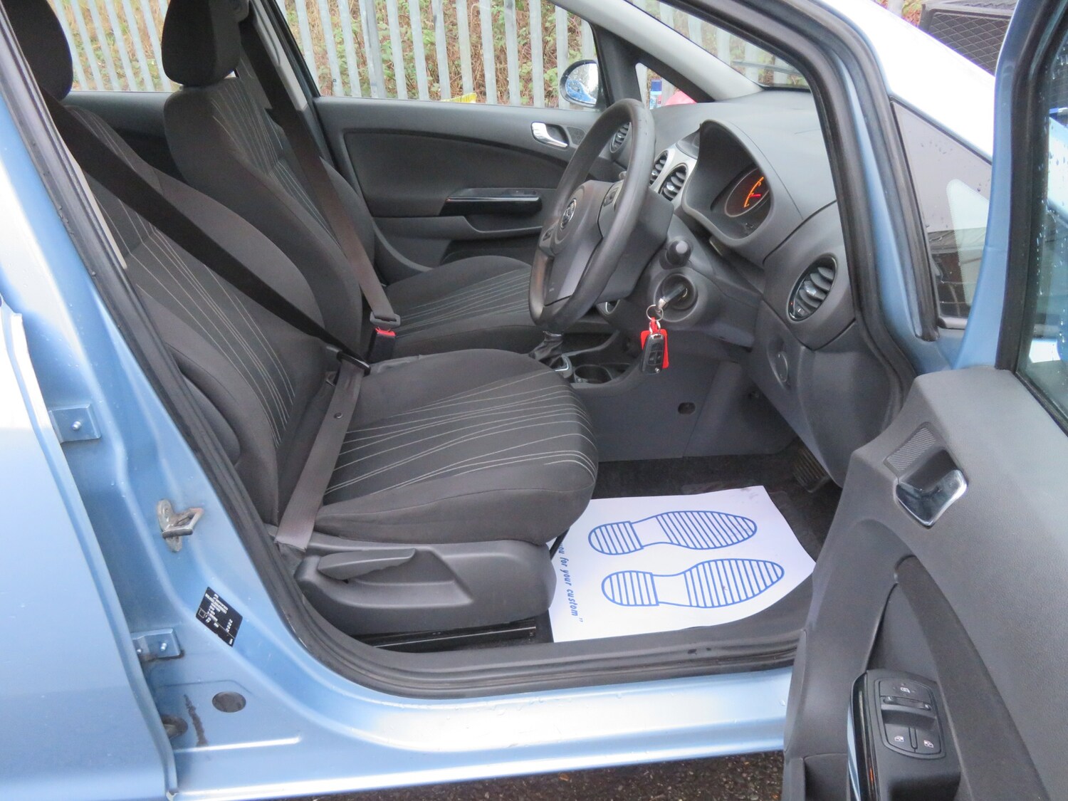 Used Vauxhall Corsa 2010 for sale - 77704275: Photo 9