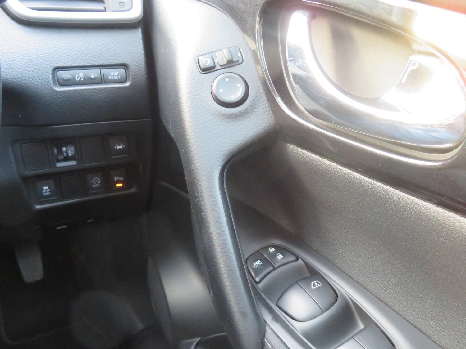 Used Nissan Qashqai 2016 for sale - 77966264: Photo 23