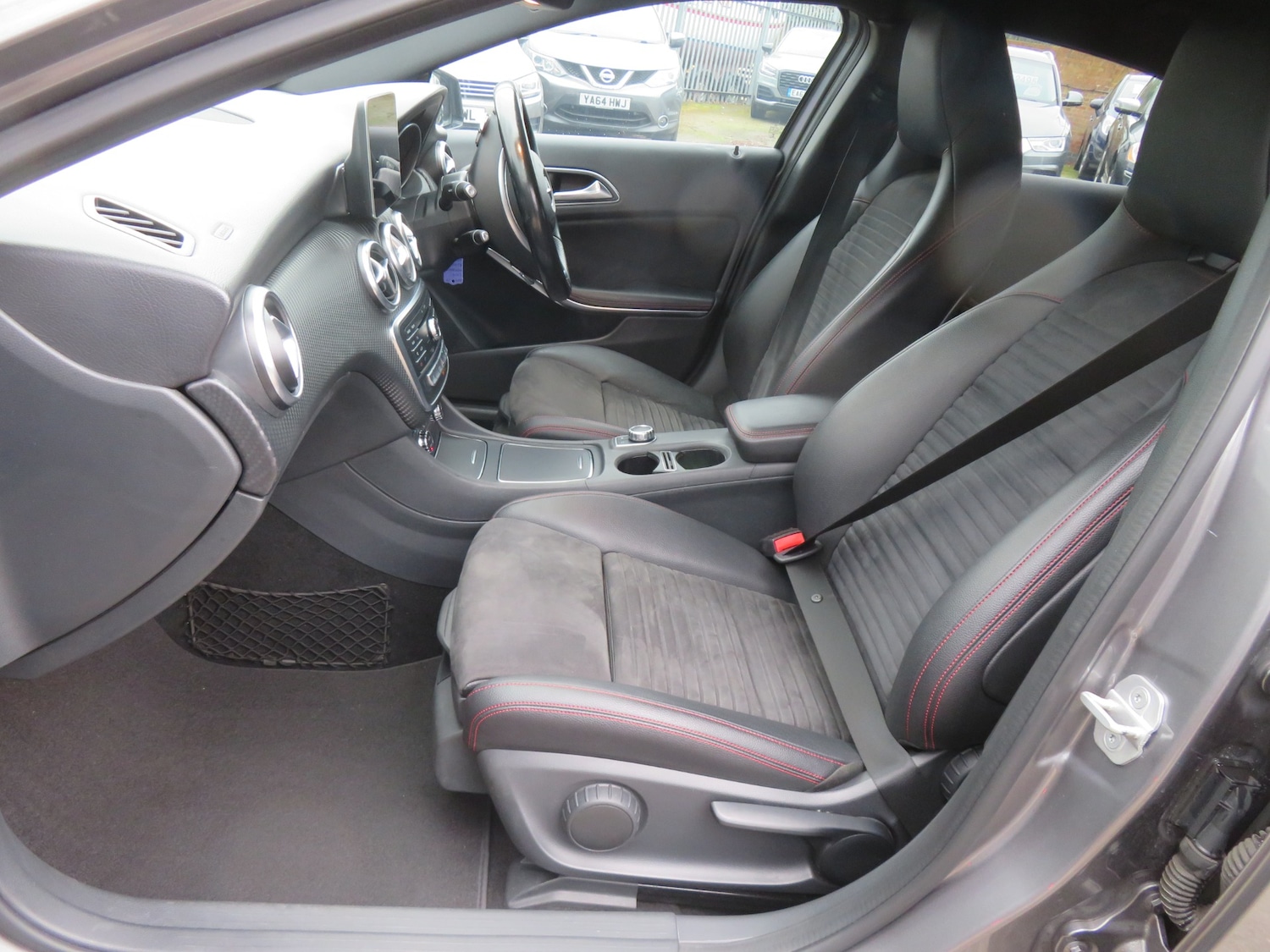 Used Mercedes-Benz A-Class 2016 for sale - 77851667: Photo 12