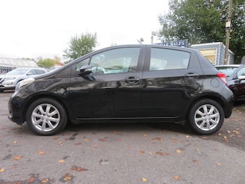 Used Toyota Yaris 2012 for sale - 76418263: Photo