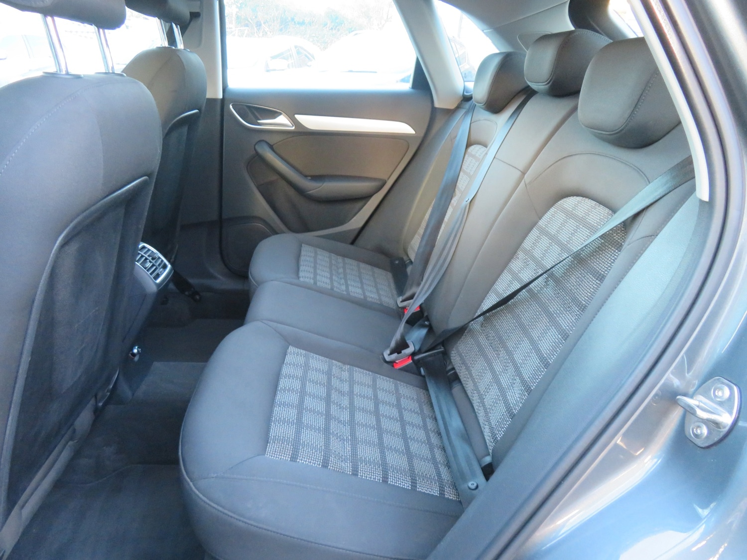 Used Audi Q3 2016 for sale - 76570890: Photo 11