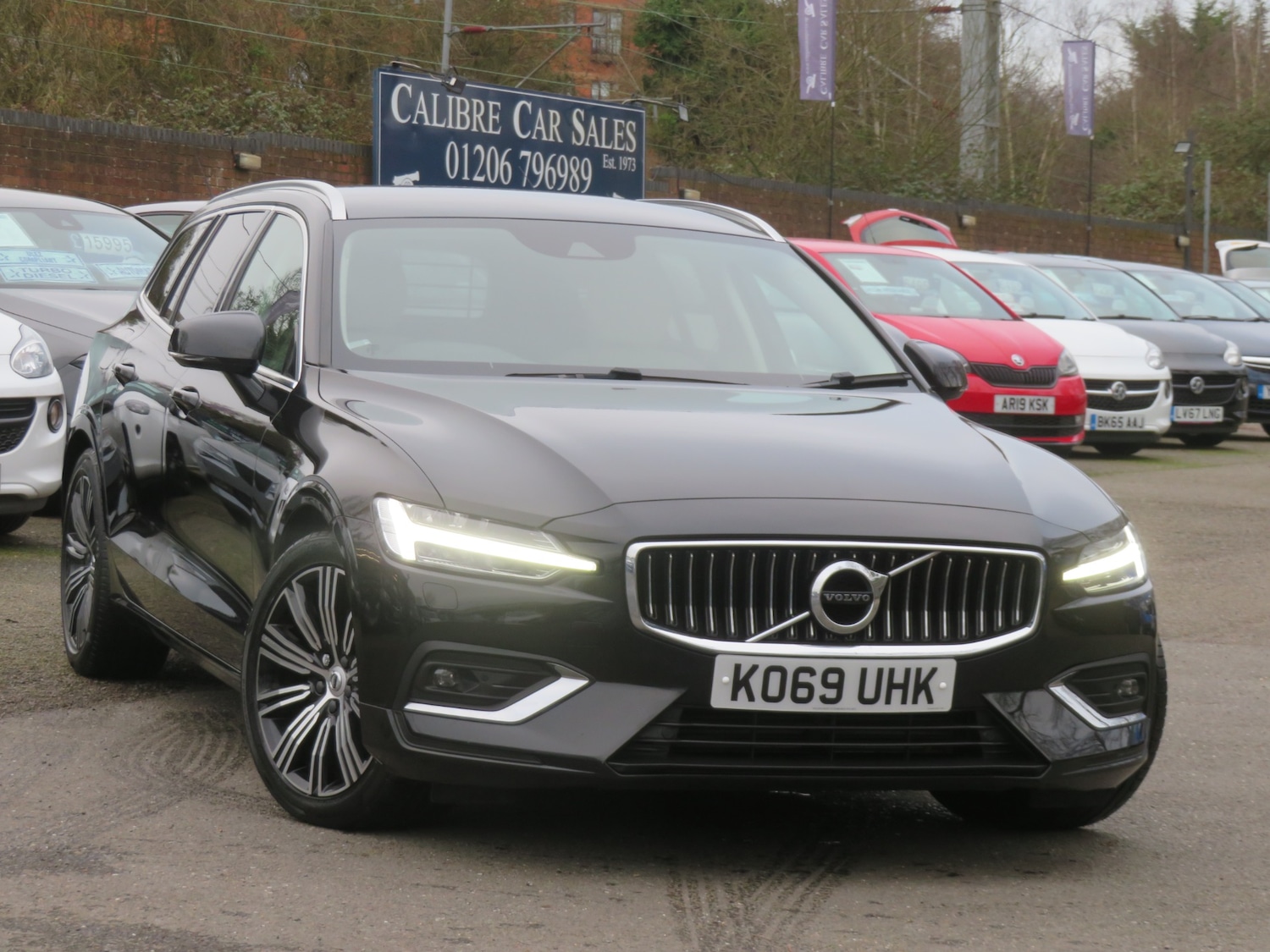Used Volvo V60 2020 for sale - 77643970: Photo 1
