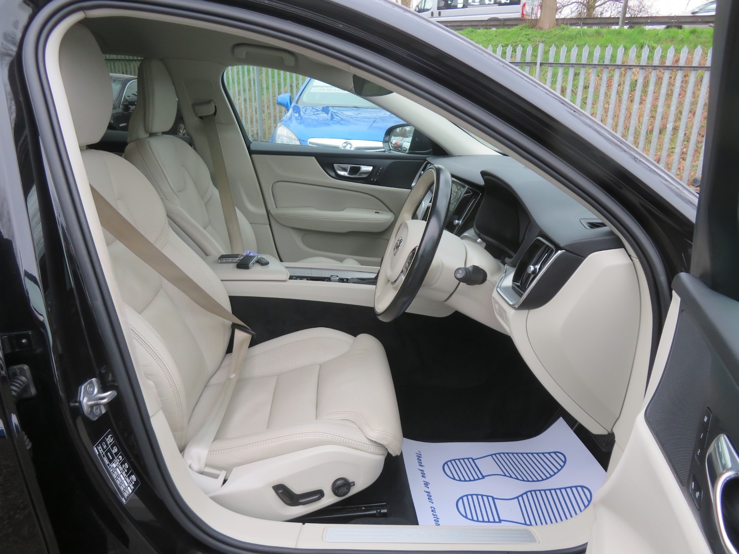 Used Volvo V60 2020 for sale - 77643970: Photo 17