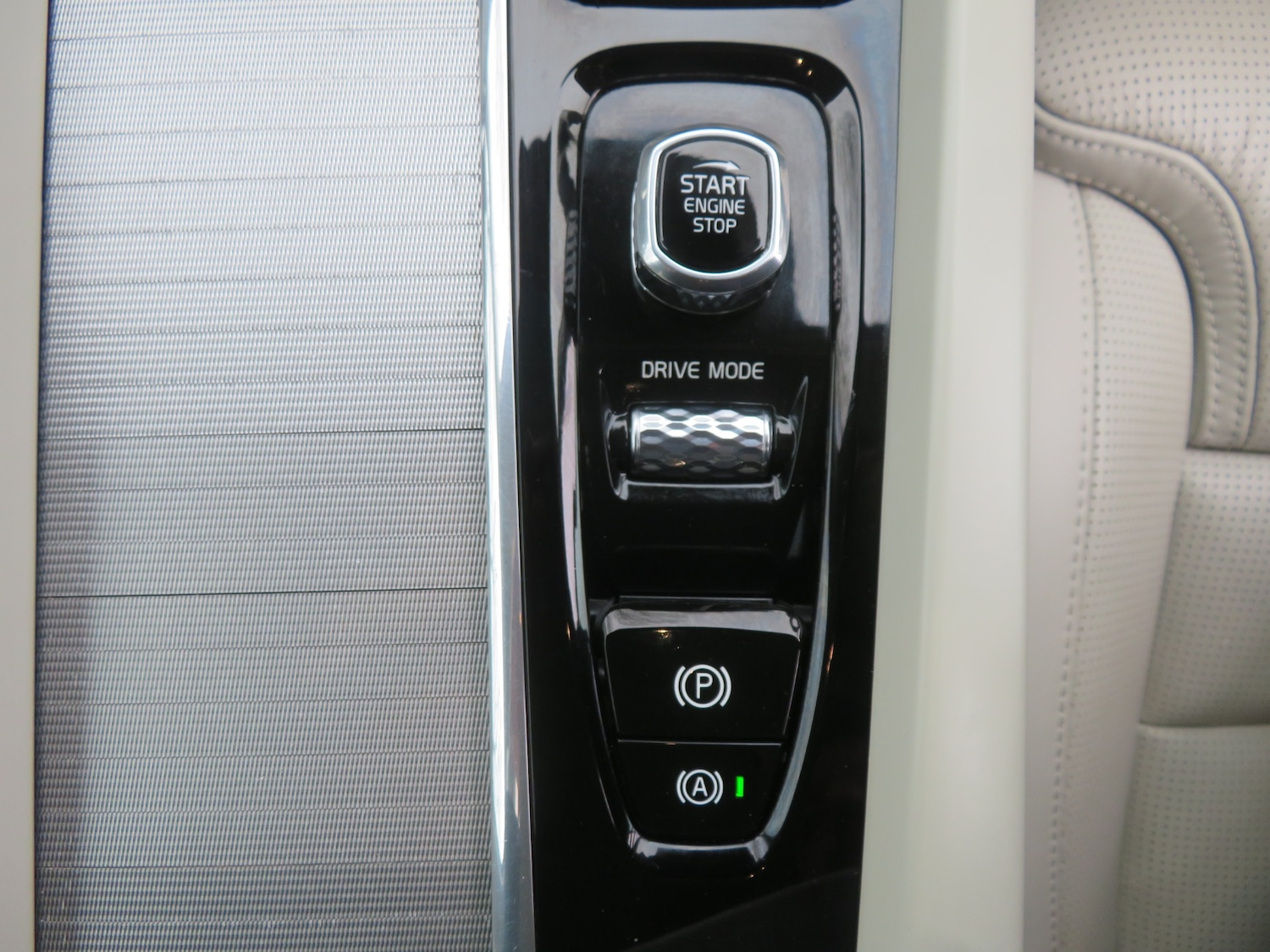 Used Volvo V60 2020 for sale - 77643970: Photo 25