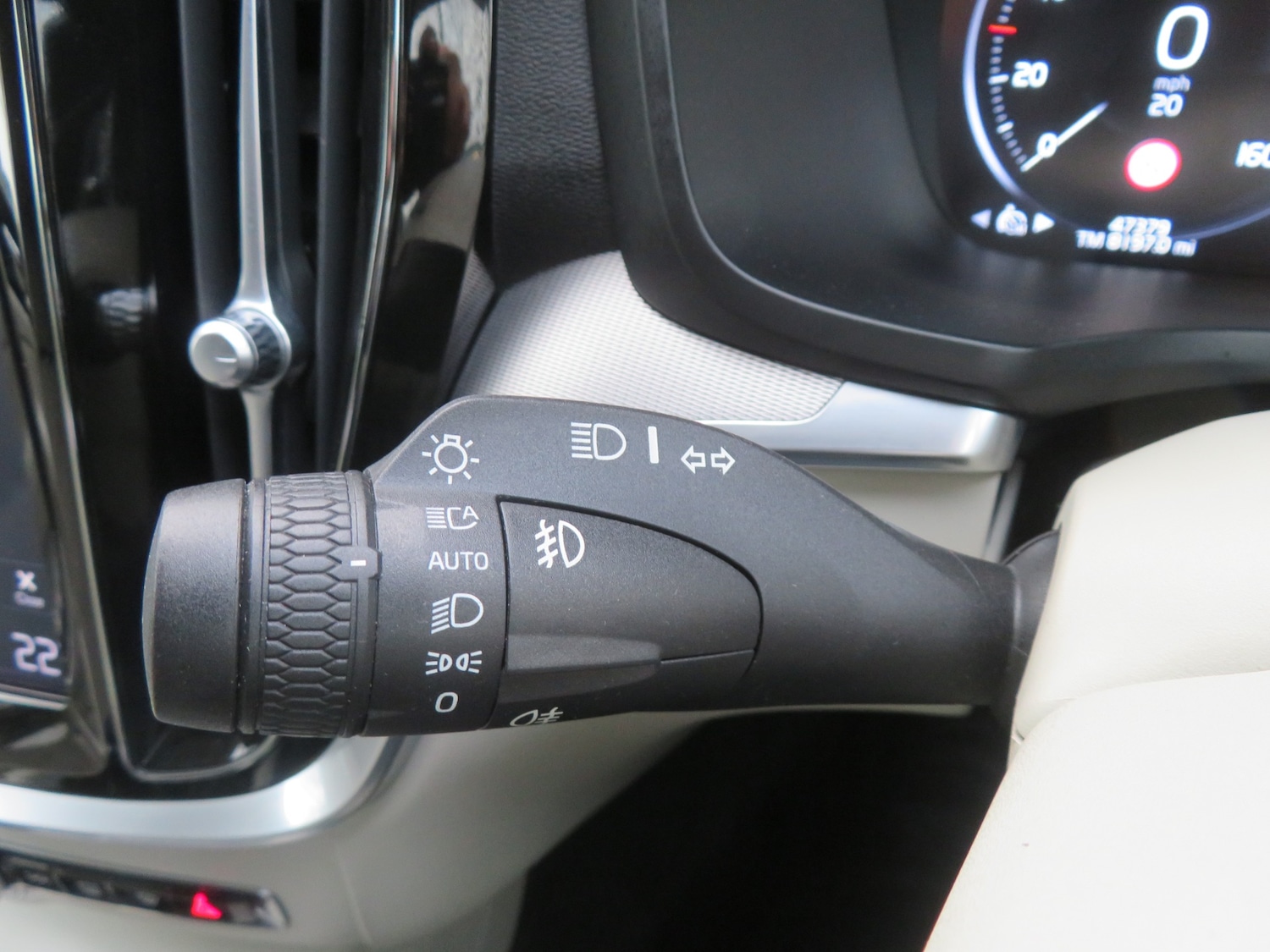 Used Volvo V60 2020 for sale - 77643970: Photo 35