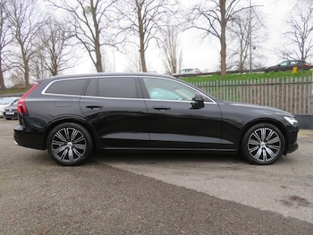 Used Volvo V60 2020 for sale - 77643970: Photo