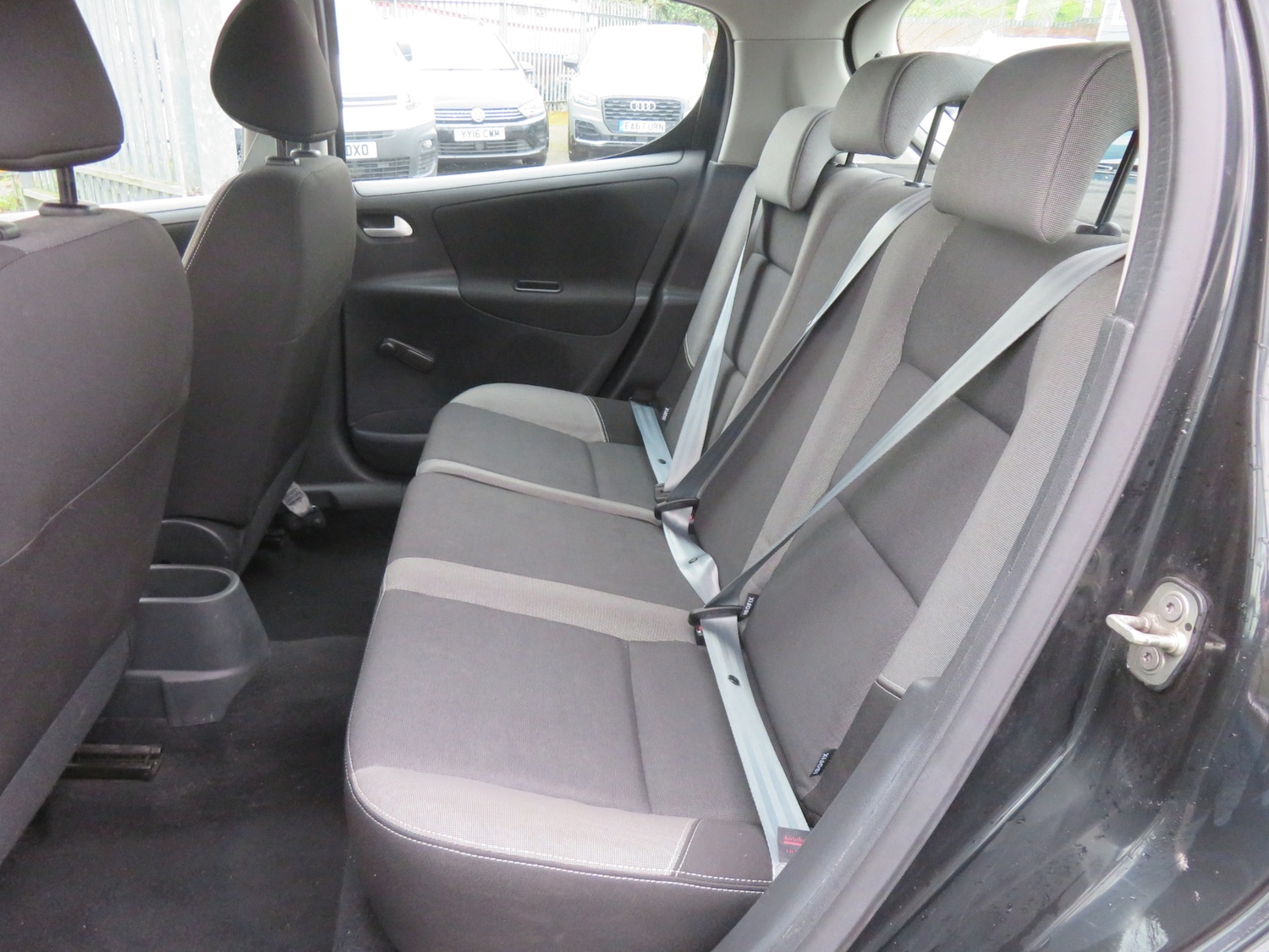 Used Peugeot 207 2011 for sale - 78085110: Photo 11