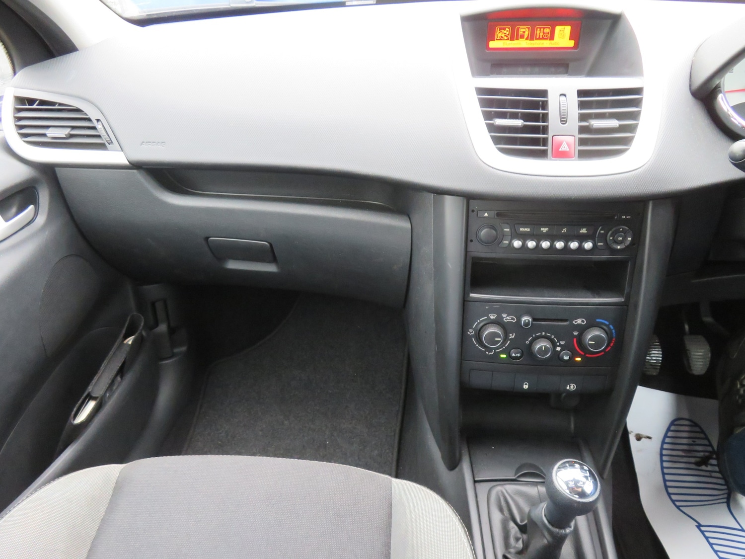 Used Peugeot 207 2011 for sale - 78085110: Photo 14