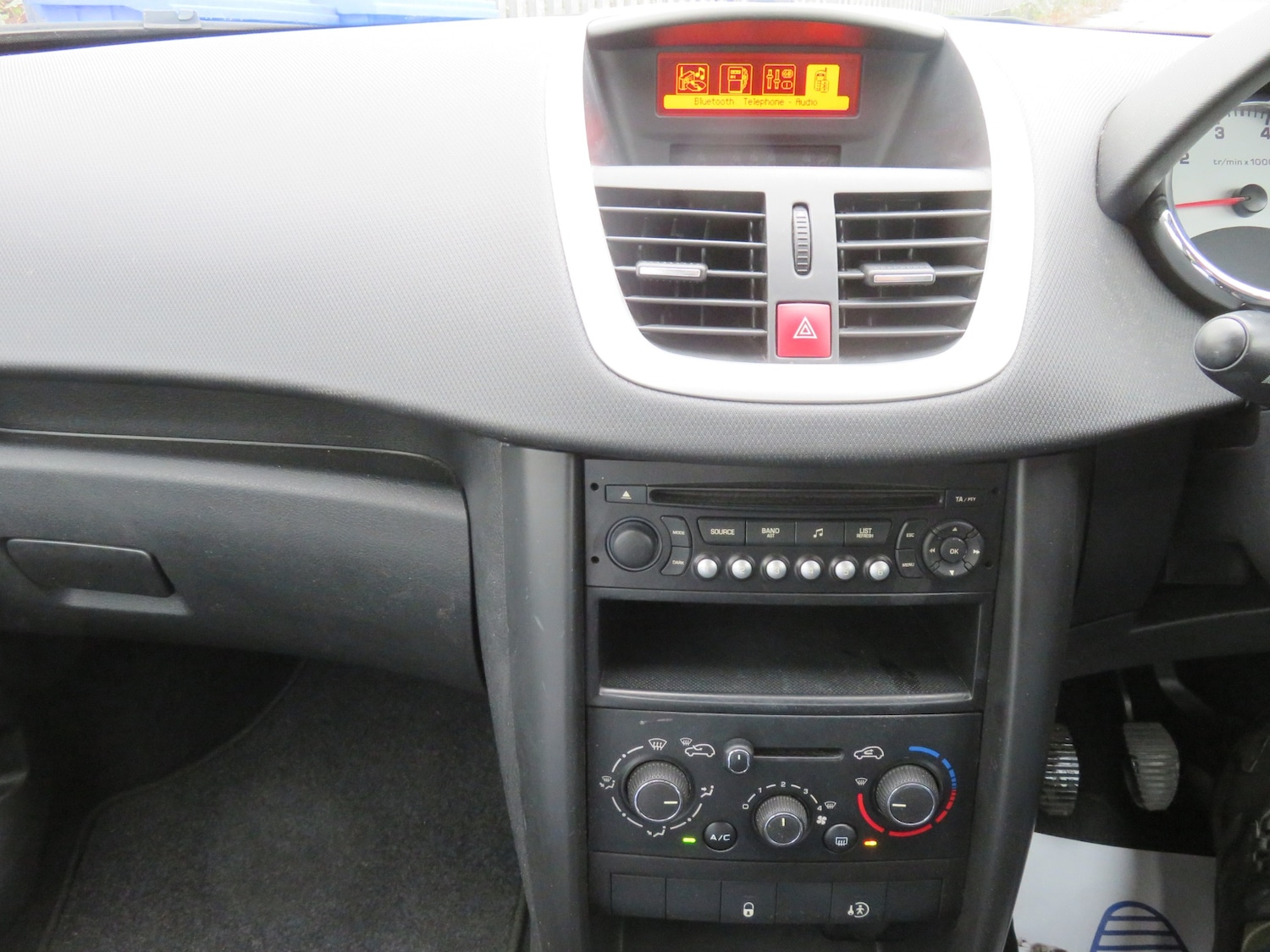 Used Peugeot 207 2011 for sale - 78085110: Photo 15