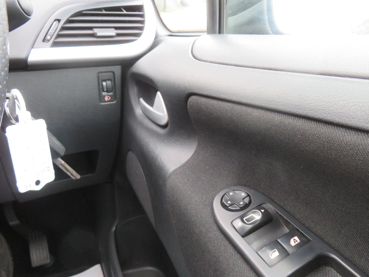 Used Peugeot 207 2011 for sale - 78085110: Photo 19