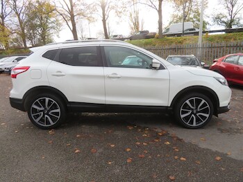 Used Nissan Qashqai 2017 for sale - 76479982: Photo