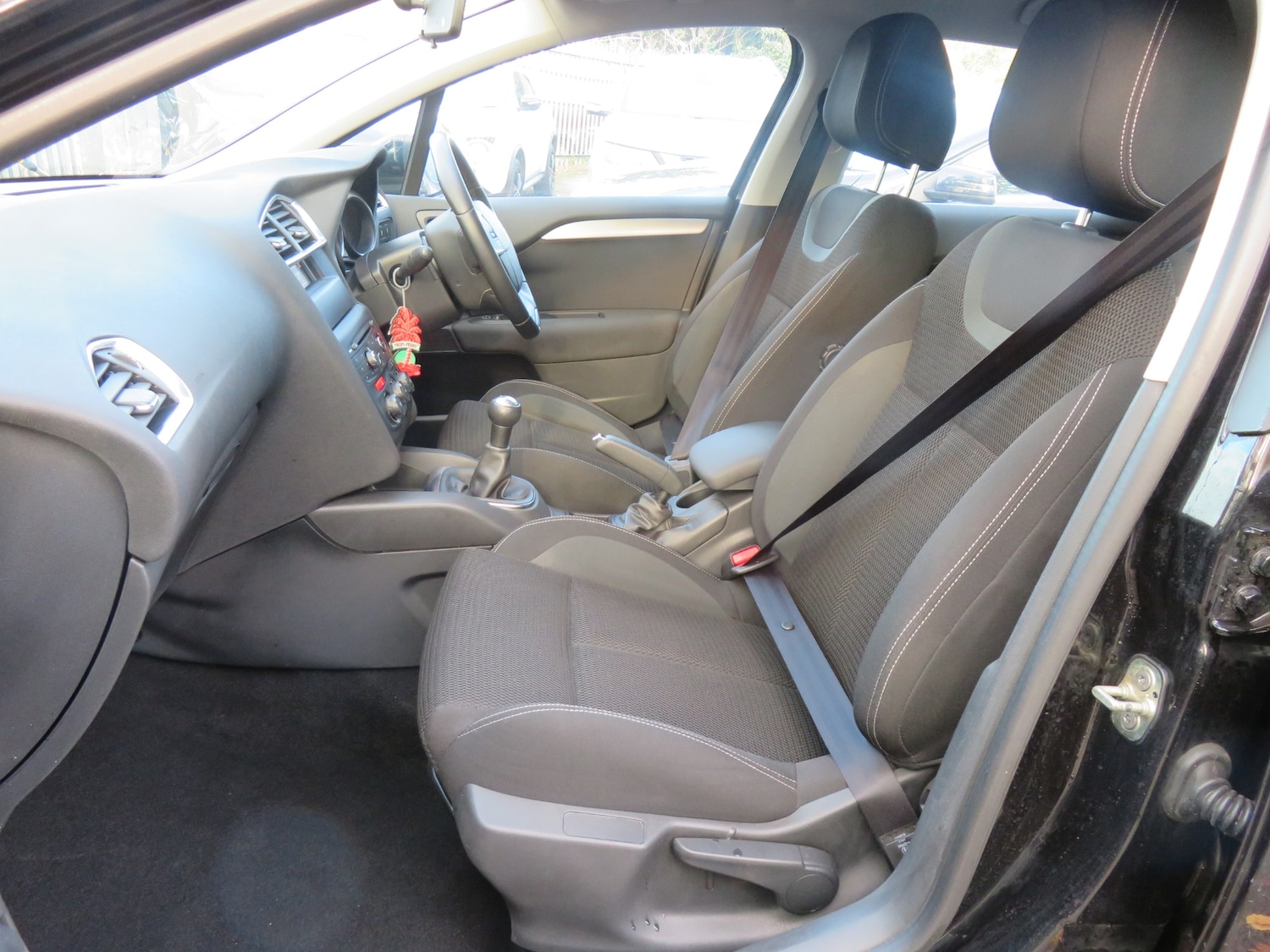 Used Citroen C4 2016 for sale - 76347313: Photo 11