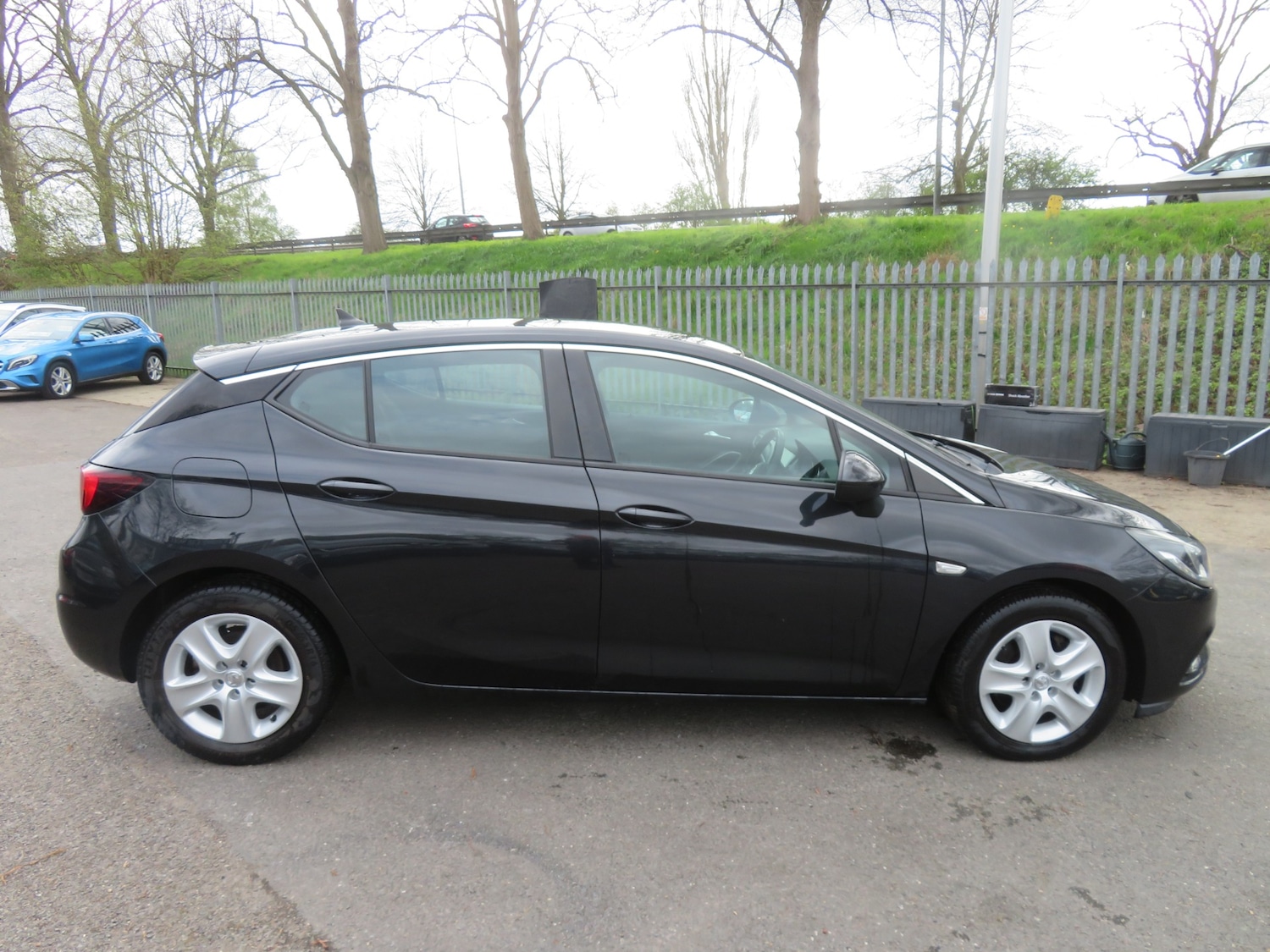 Used Vauxhall Astra 2016 for sale - 78139792: Photo 3