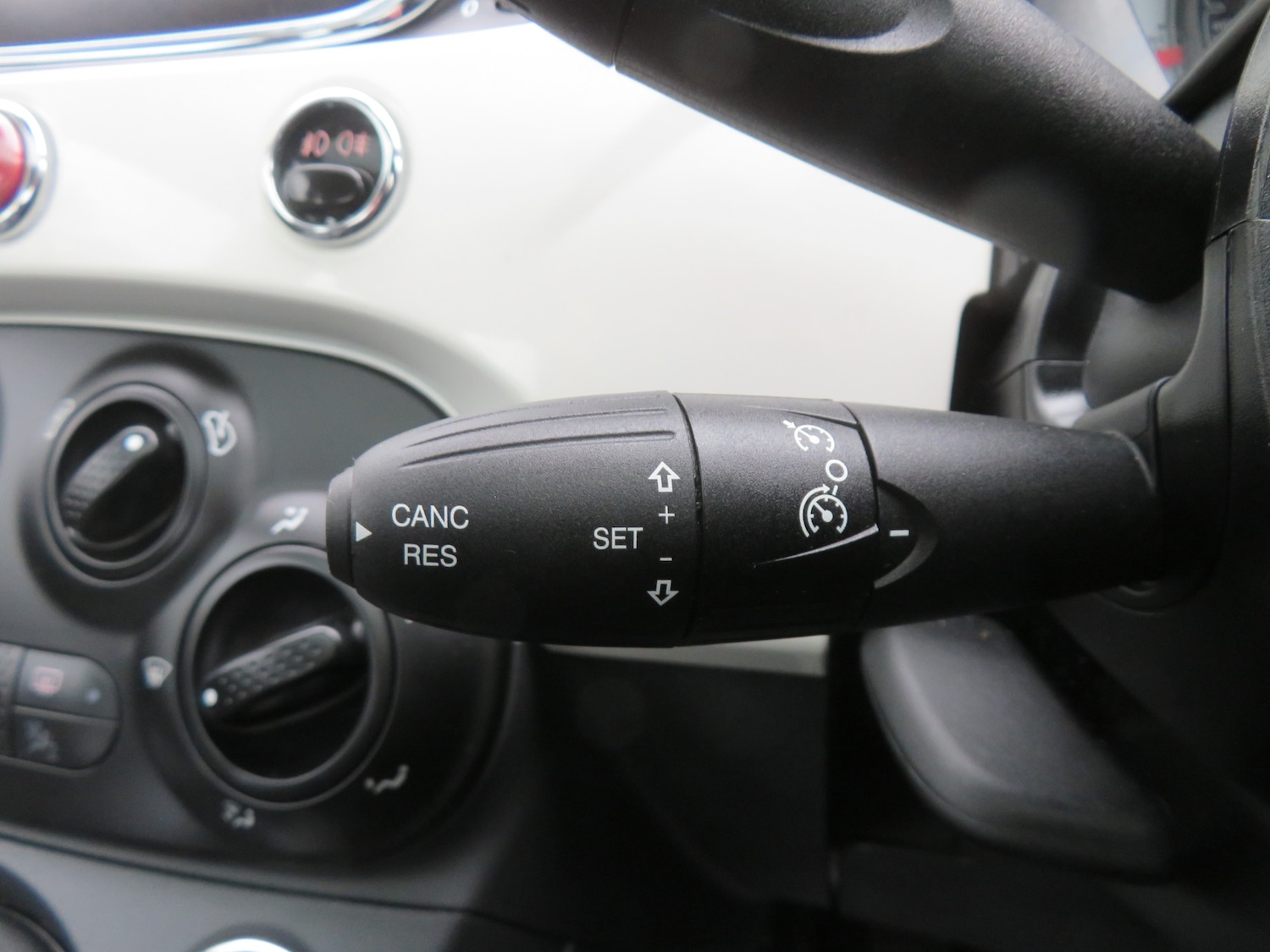 Used Fiat 500 2018 for sale - 76879296: Photo 25