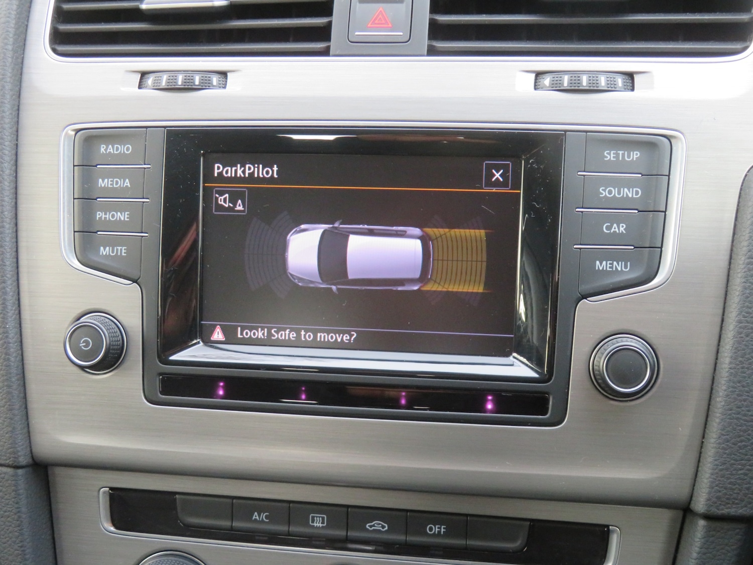 Used Volkswagen Golf 2015 for sale - 76848879: Photo 21