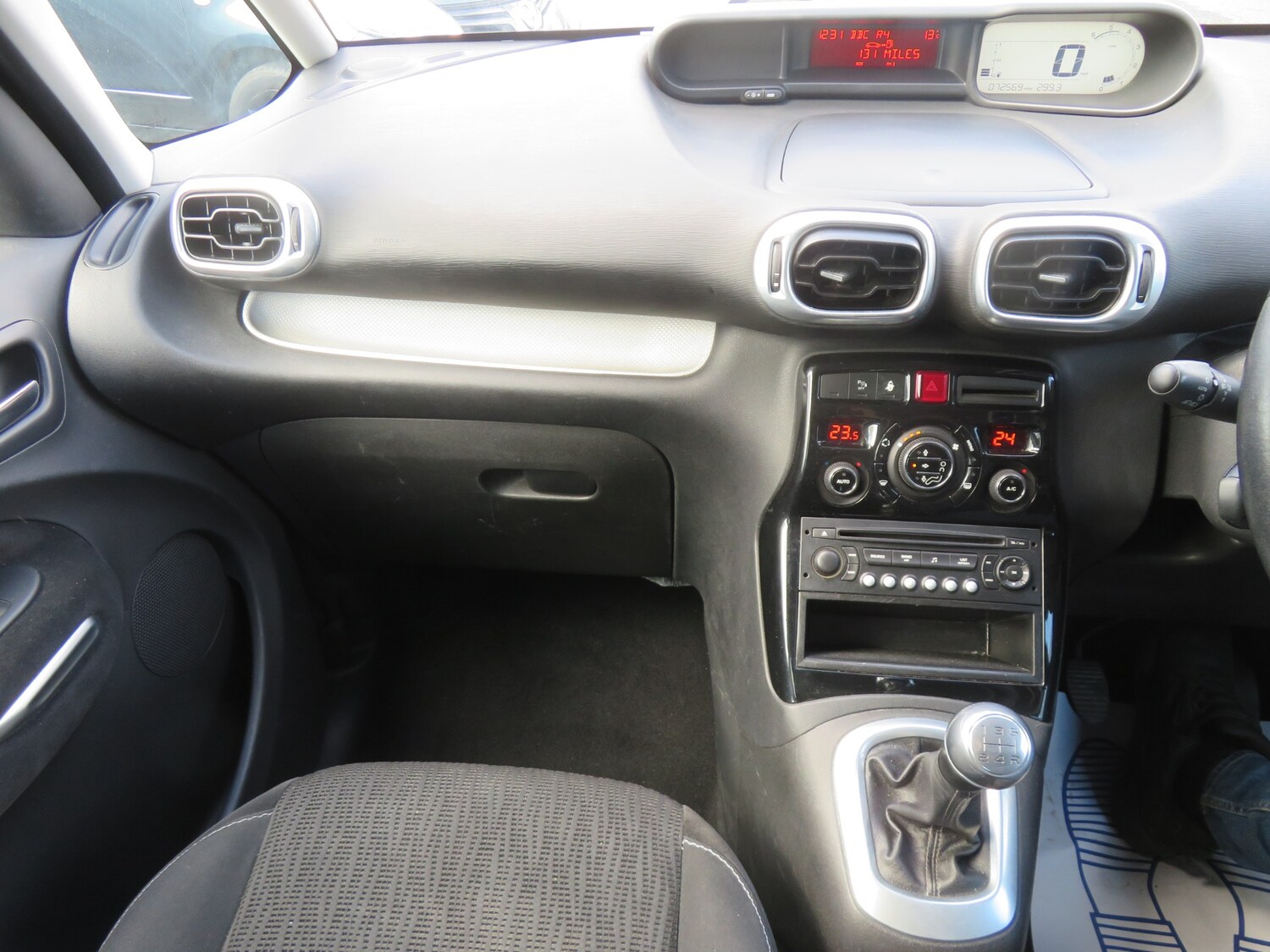Used Citroen C3 Picasso 2011 for sale - 78124820: Photo 16