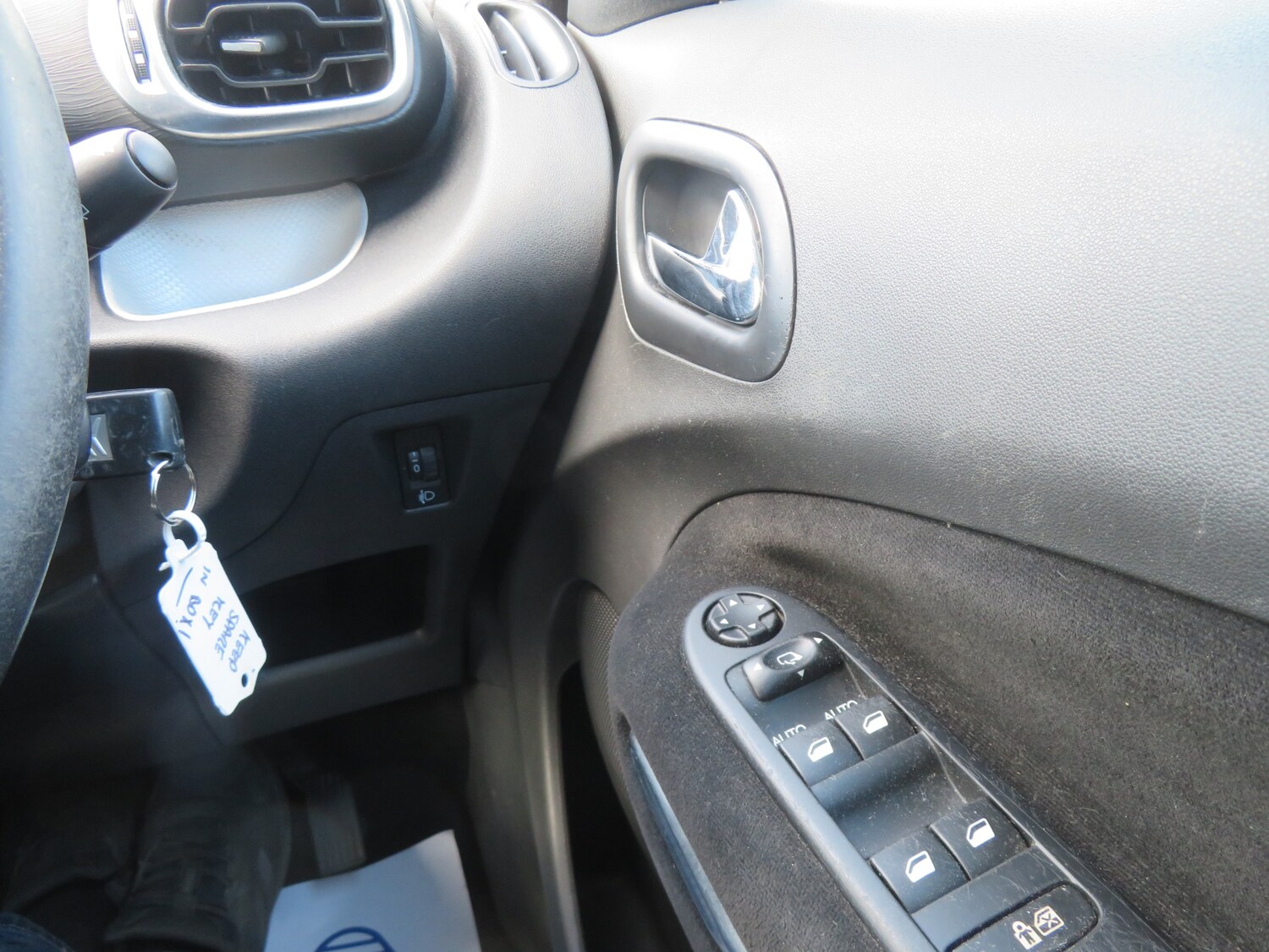 Used Citroen C3 Picasso 2011 for sale - 78124820: Photo 19