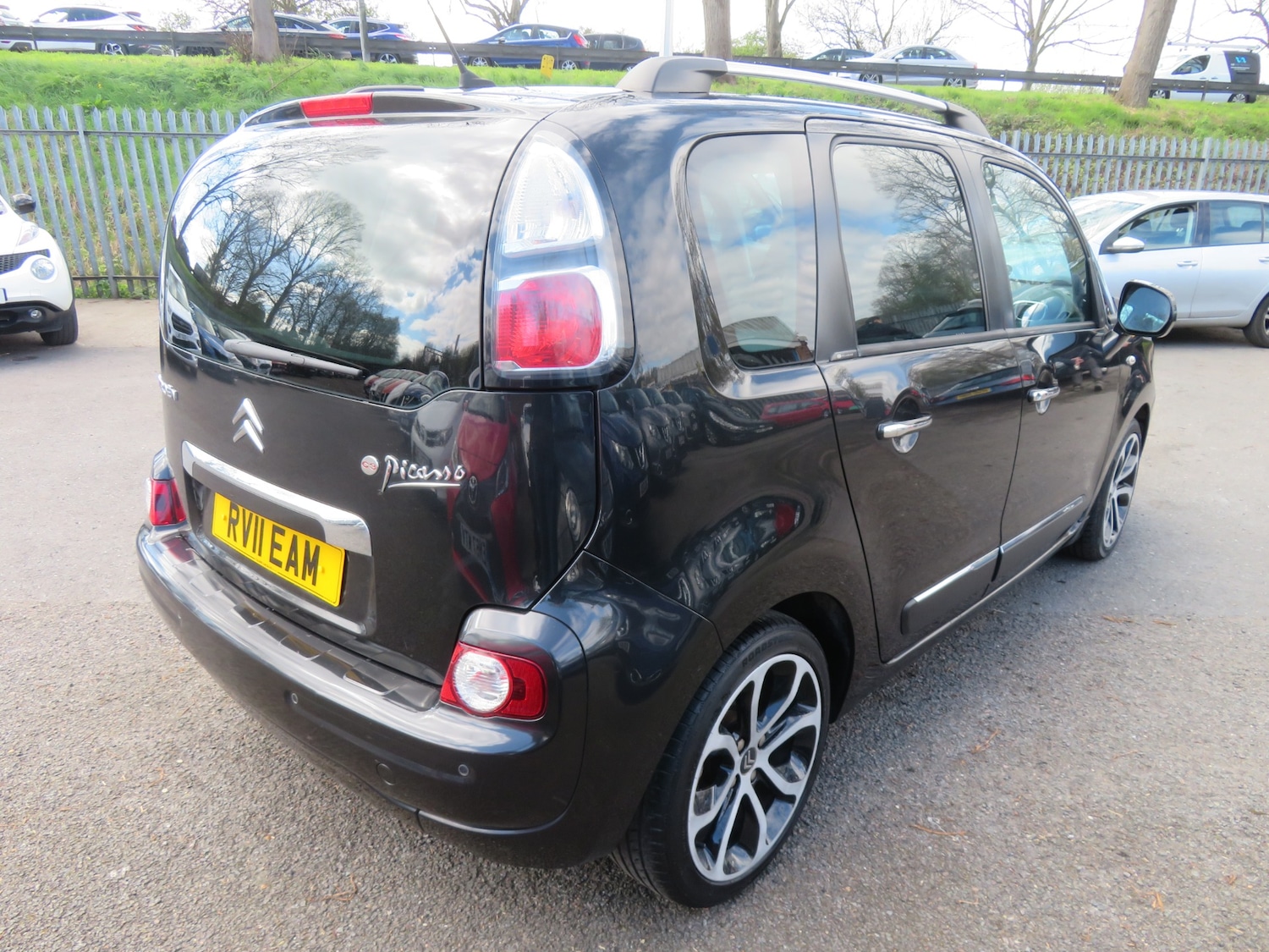 Used Citroen C3 Picasso 2011 for sale - 78124820: Photo 4