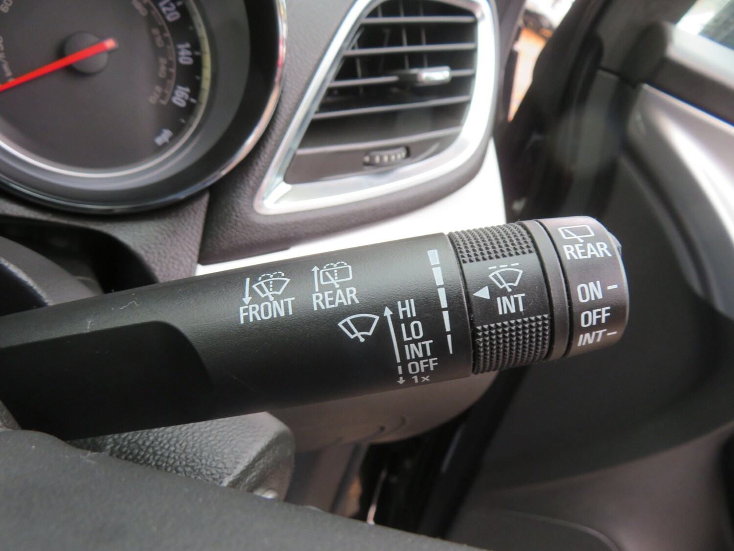 Used Vauxhall Mokka 2015 for sale - 76237473: Photo 23