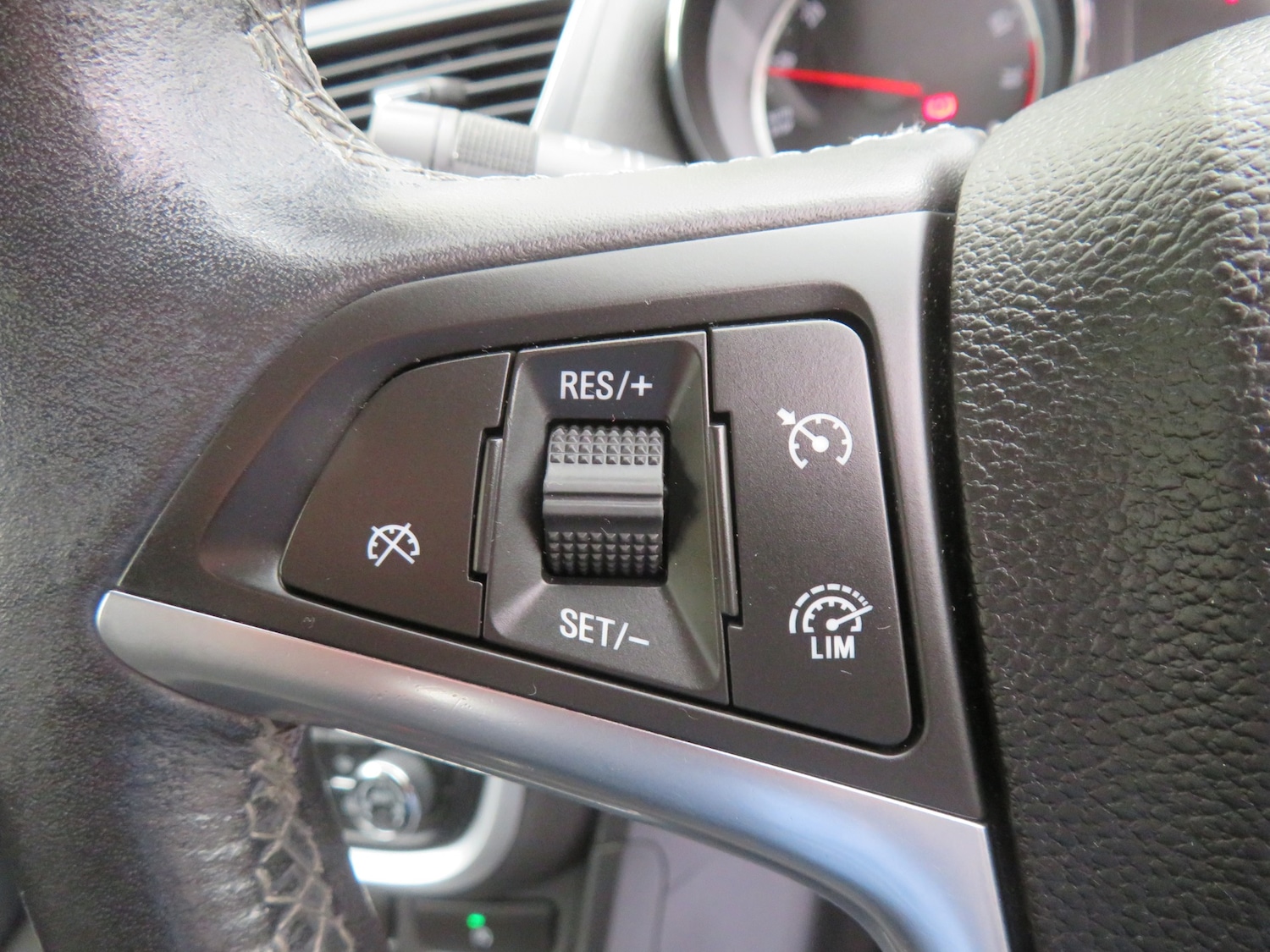 Used Vauxhall Mokka 2015 for sale - 76237473: Photo 24