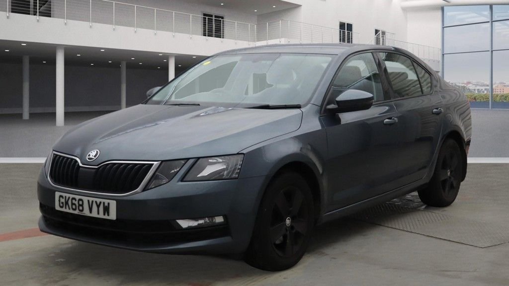 Used Skoda Octavia 2018 for sale - 76698077: Photo 2