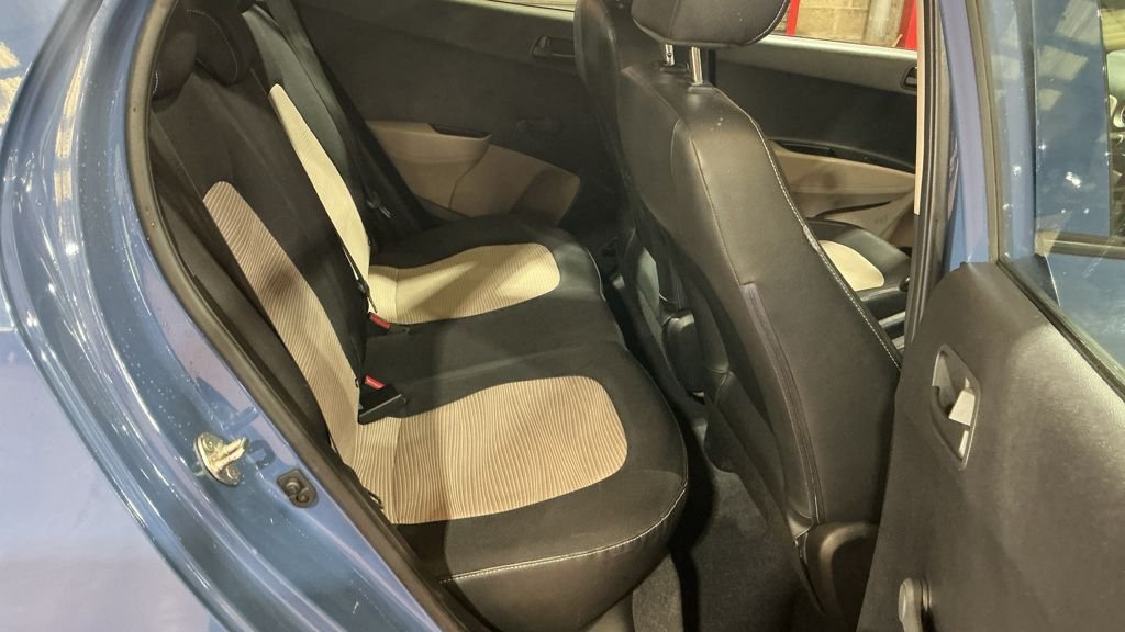 Used Hyundai i10 2014 for sale - 78088385: Photo 14