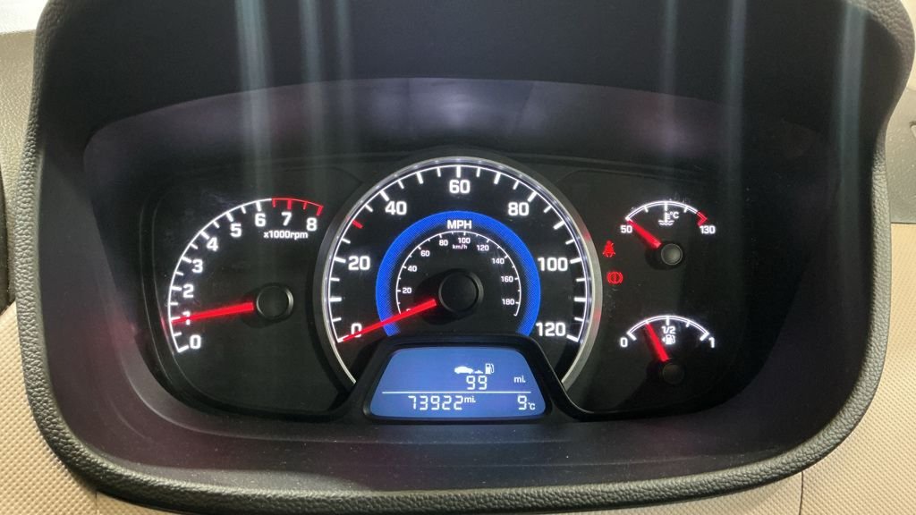 Used Hyundai i10 2014 for sale - 78088385: Photo 16