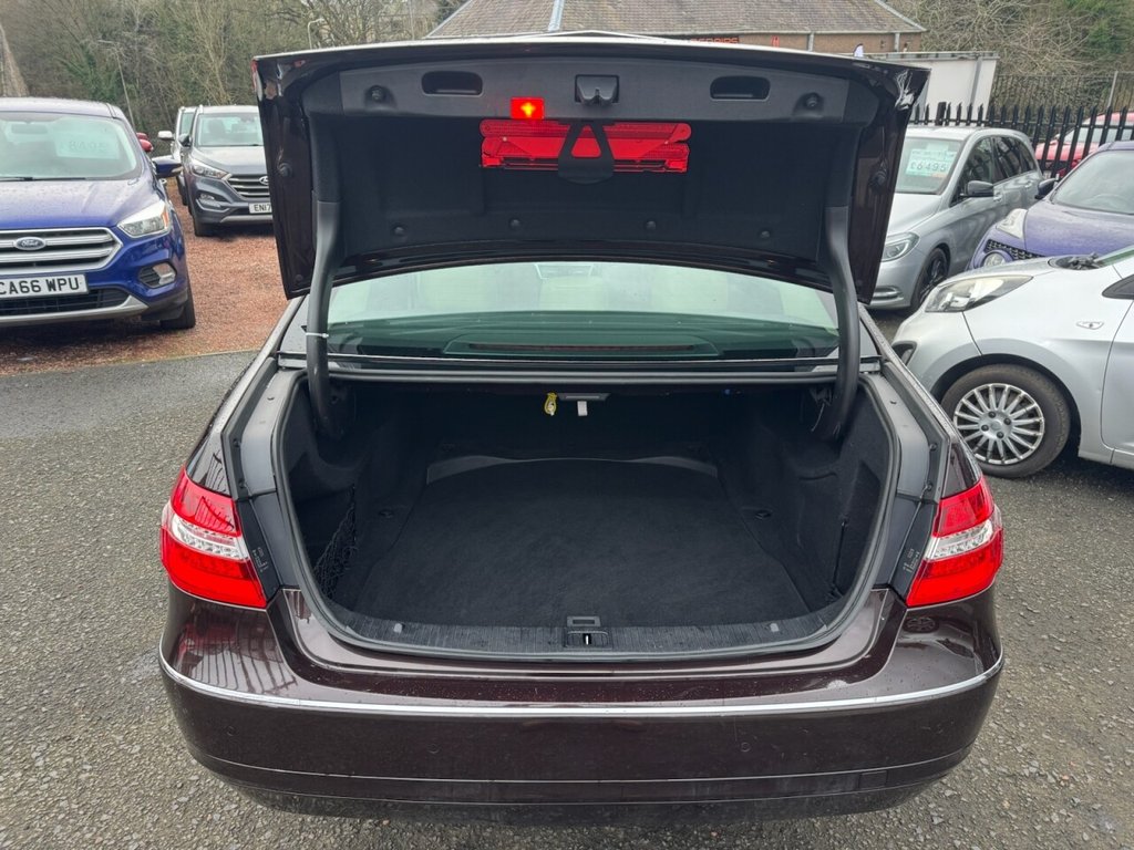 Used Mercedes-Benz E Class 2015 for sale - 77383978: Photo 10